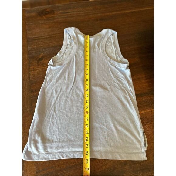 Ladies Nike workout top - Picture 4 of 7